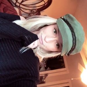 Meet your Posher, Lexie